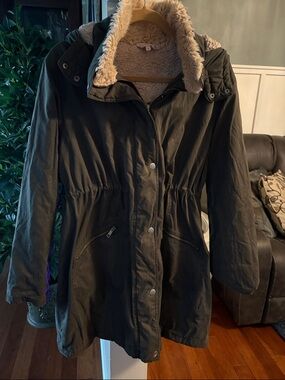 Maternity Women’s Faux-Sherpa Lined Parka Jacket - Dark Olive